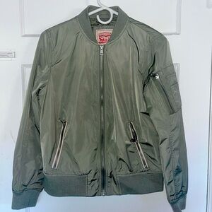 authentic levi’s army green bomber jacket